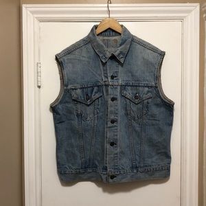 LEVI DENIM JACKET CUT-OFF